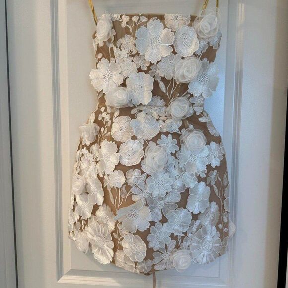 Bronx and Banco White Floral Mini Dress - Picture 9 of 16